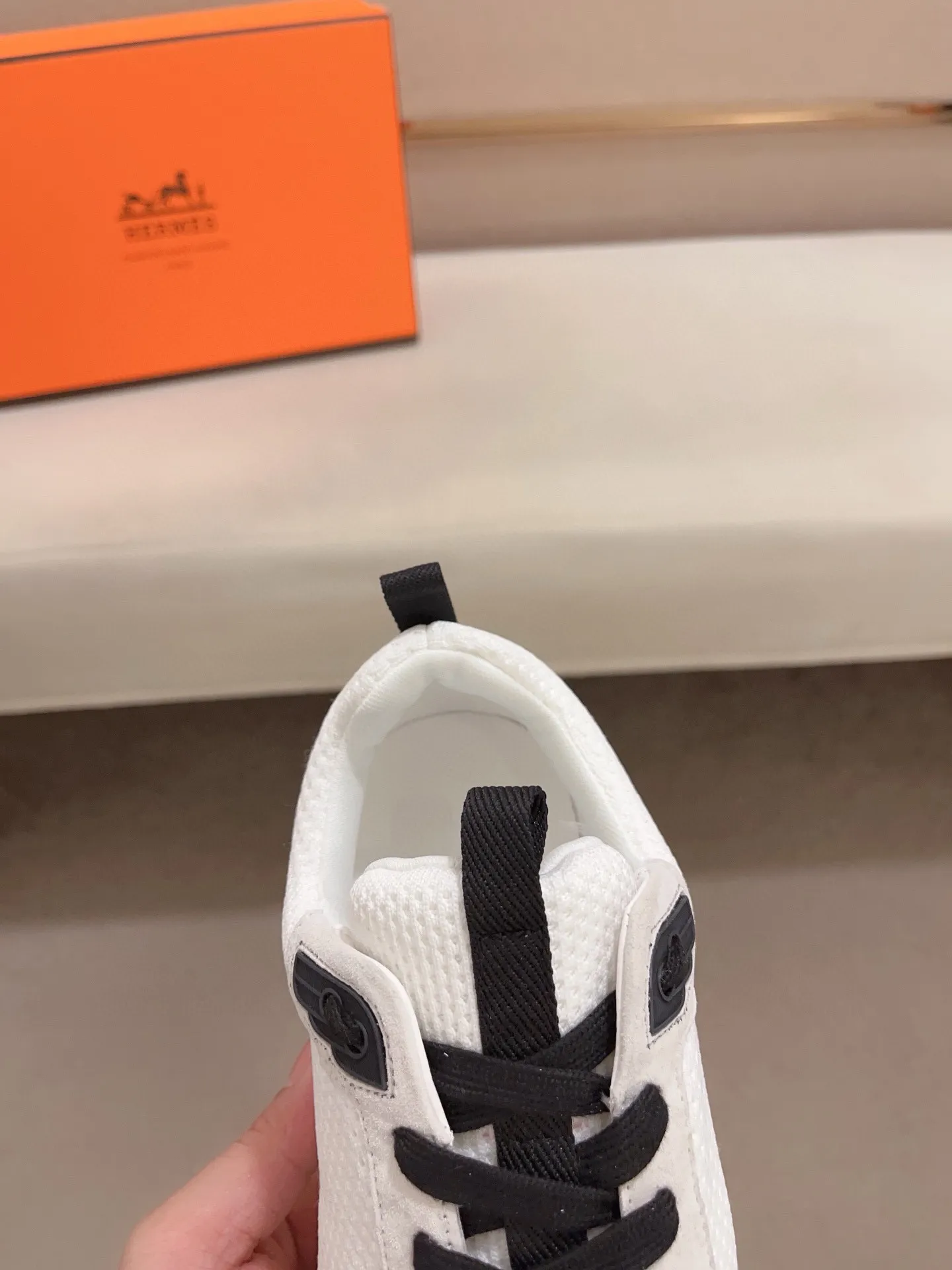 Factory price: 540💰《HERMES》【Classic Original Version】Hermès; Top 🔝 Purchasing Agency 🔍🔍Men's latest 🇺🇸 counters are on sale simultaneously, original imported from Italy ▲▲Silk cowhide with breathable fabric ▲▲ (high-end and expensive Qi·Grade) Exquisite workmanship (Italian 🇮🇹Imported water-dyed 🐂cowhide lining) Sole: Original sole provided by the original factory, ⚠️Exclusive double-layer activity·TPR·Rubber·Combined molded outsole; Super·comfortable·wear-resistant·non-slip·environmental protection The real thing is more beautiful if you take the real thing (high quality, follow the order), you can enter and exit the counter at will * Number of yards: 38·39·40·41·42·43·44# (can be customized 45.)